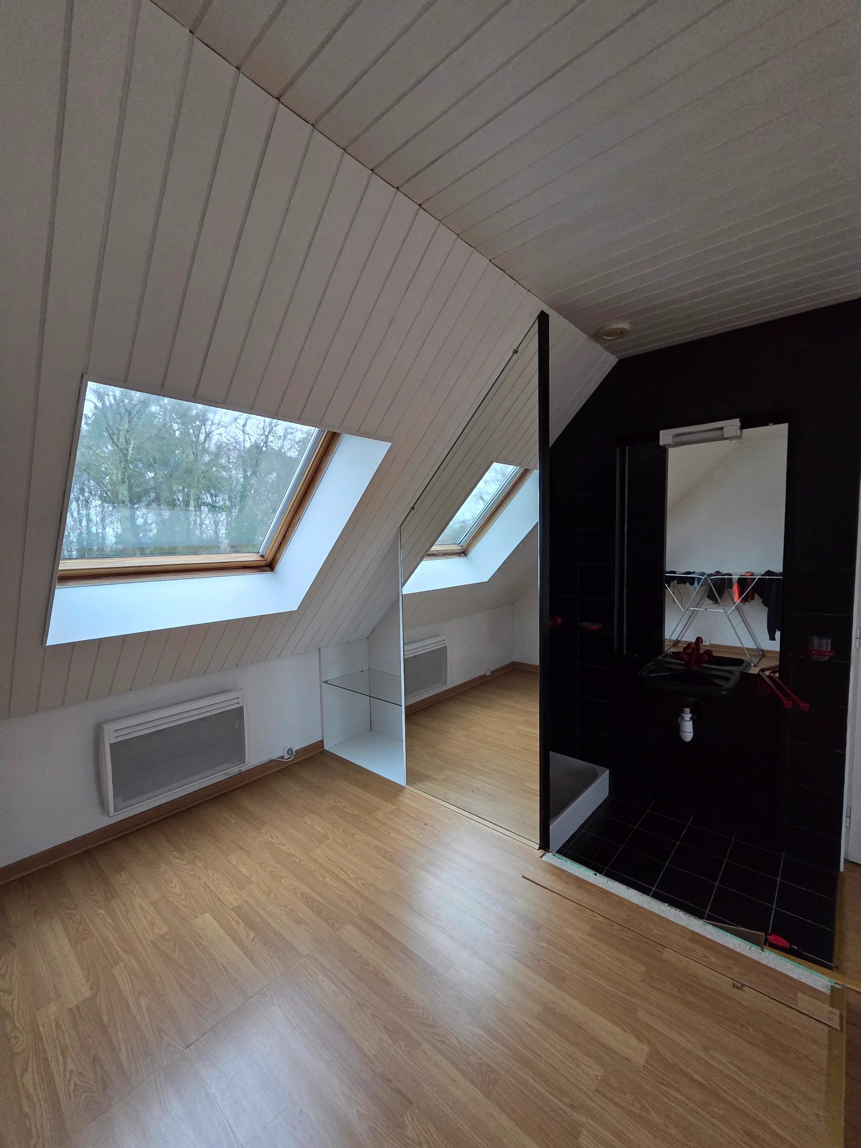 Espace avant travaux de rénovation suite parentale secteur Nantes