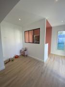 Extension d'une maison avec espace bureau et coin jeux à Pont-Saint-Martin