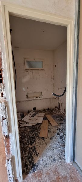 salle-de-bain-demolie